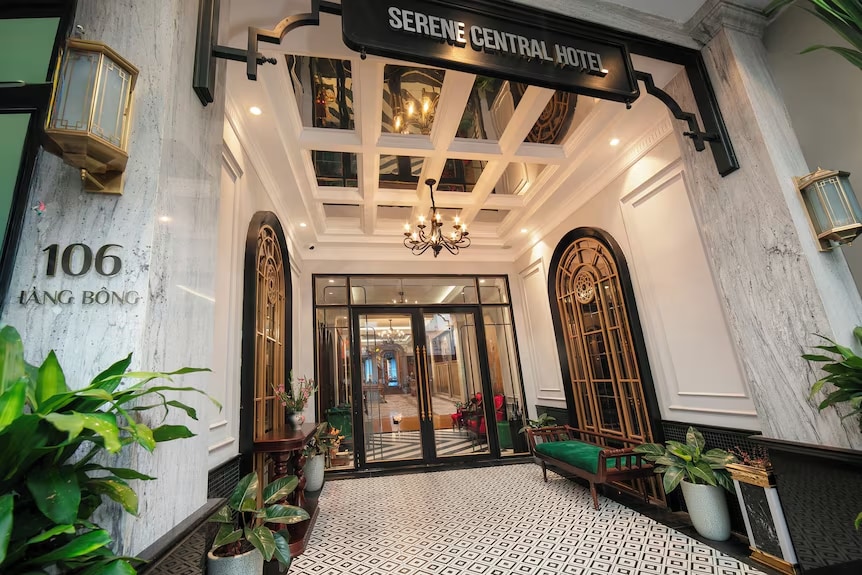 Serene Central Hotel là dừng chân đến lý tưởng cho du khách tham quan thủ đô